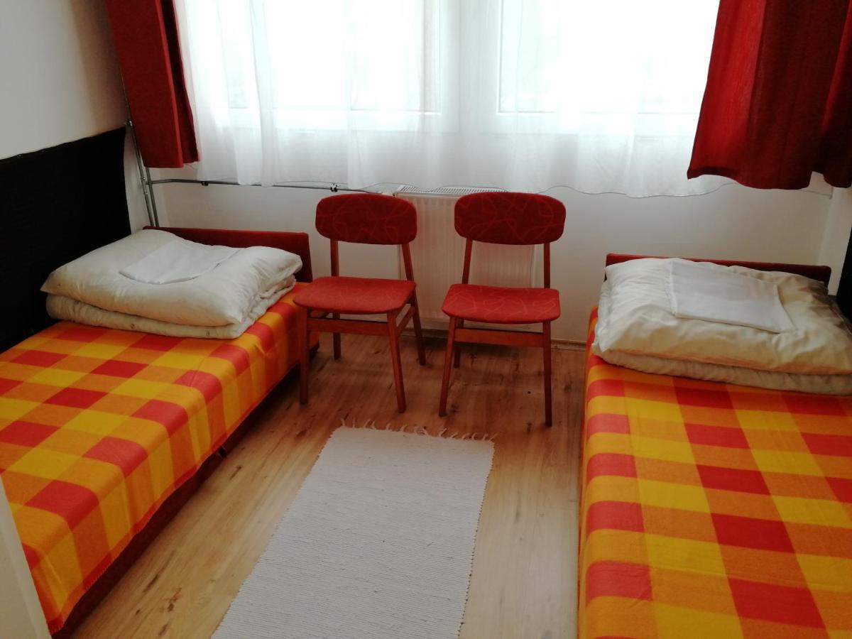 Napsugár Szálló Baja Exterior foto