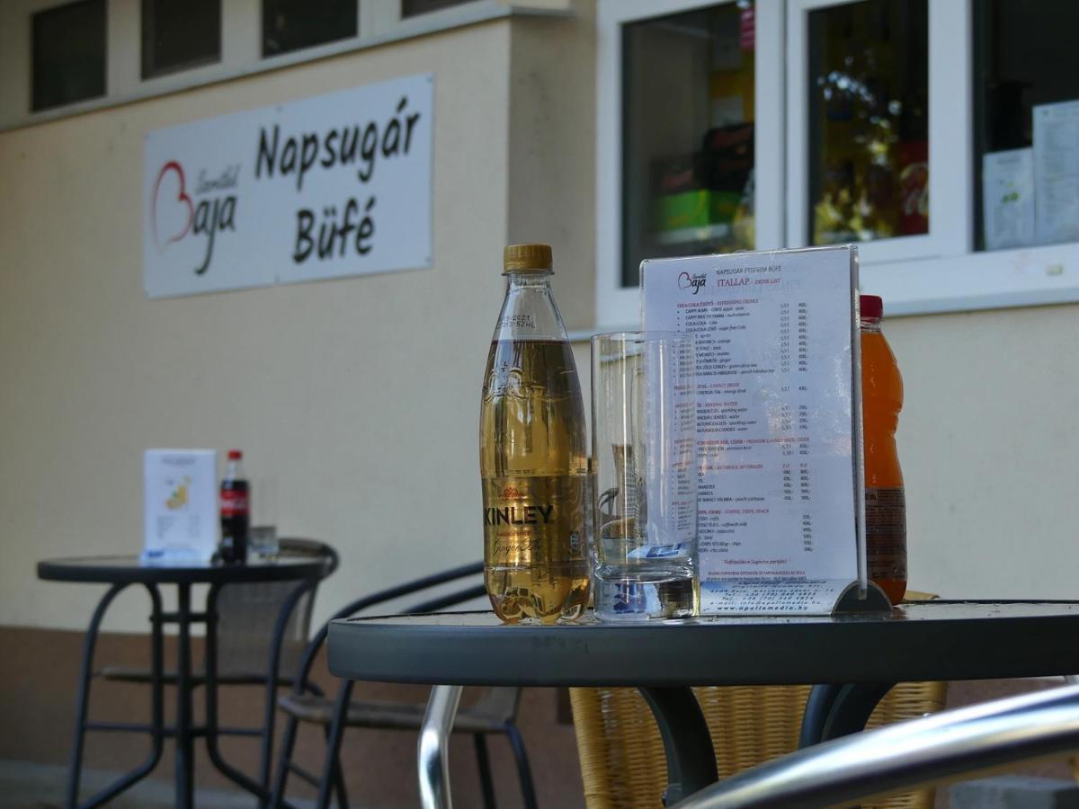 Napsugár Szálló Baja Exterior foto