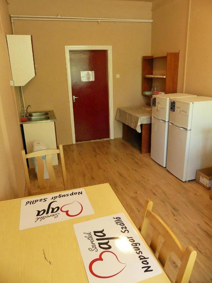 Napsugár Szálló Baja Exterior foto