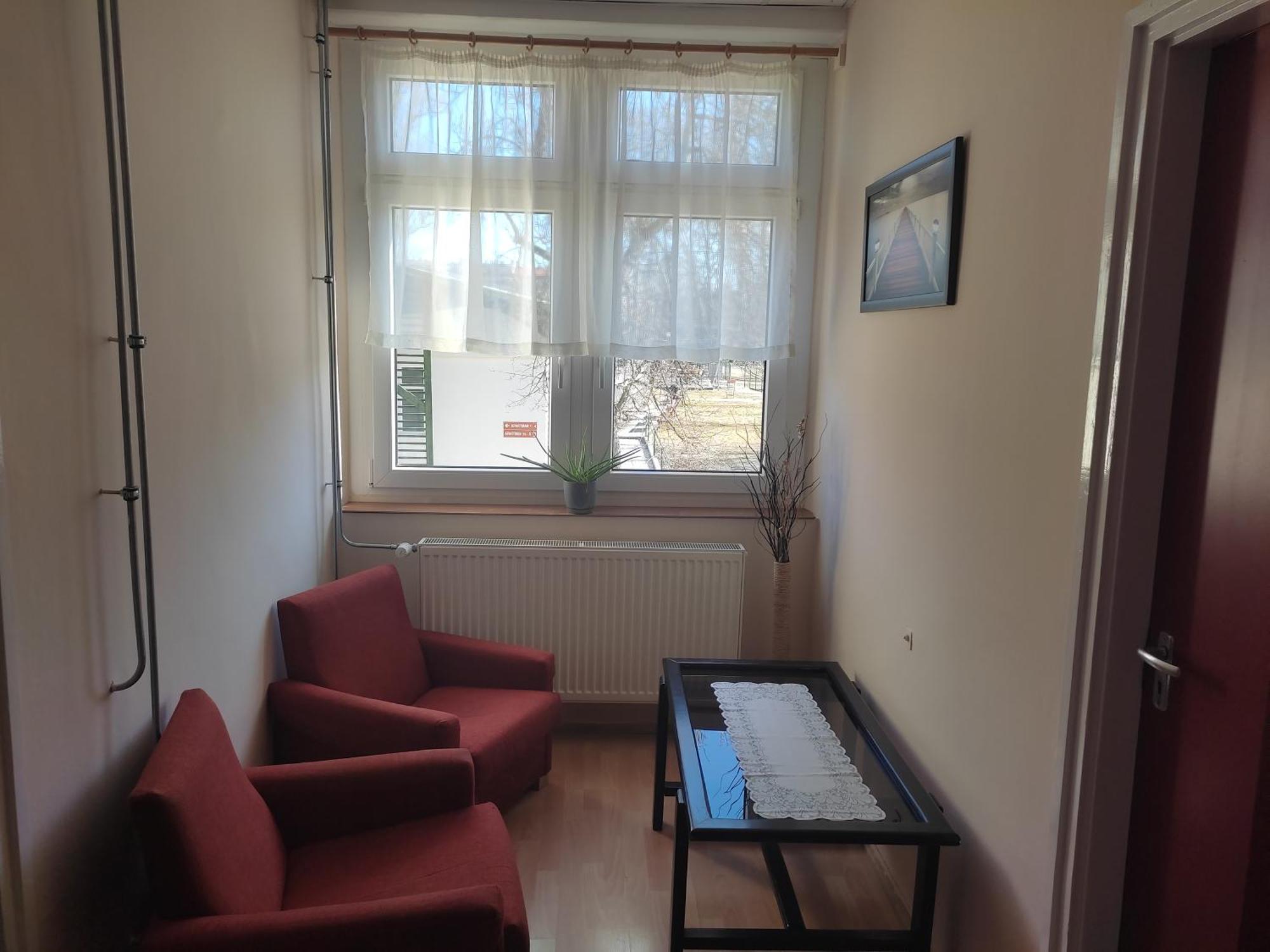 Napsugár Szálló Baja Habitación foto