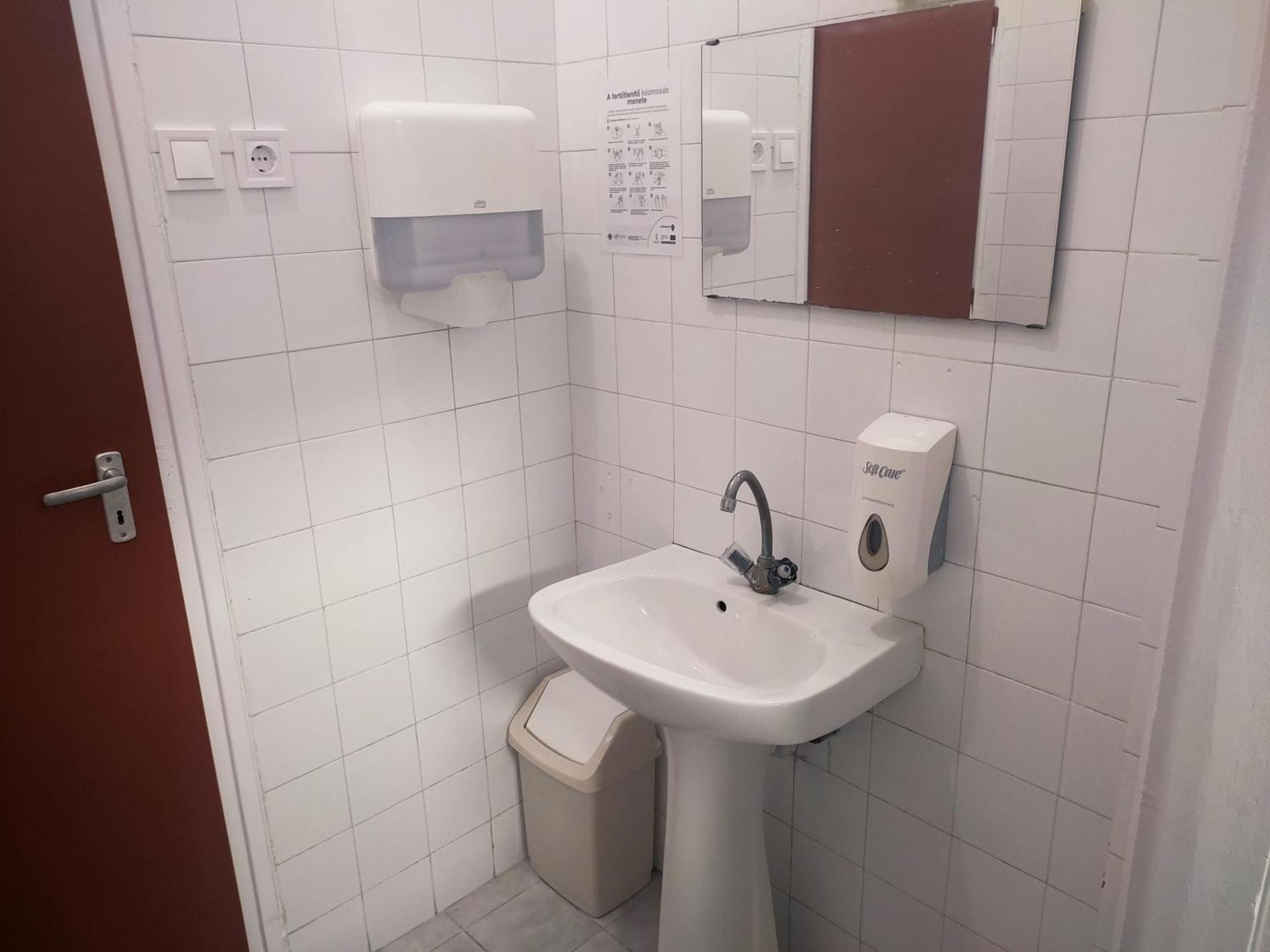 Napsugár Szálló Baja Habitación foto